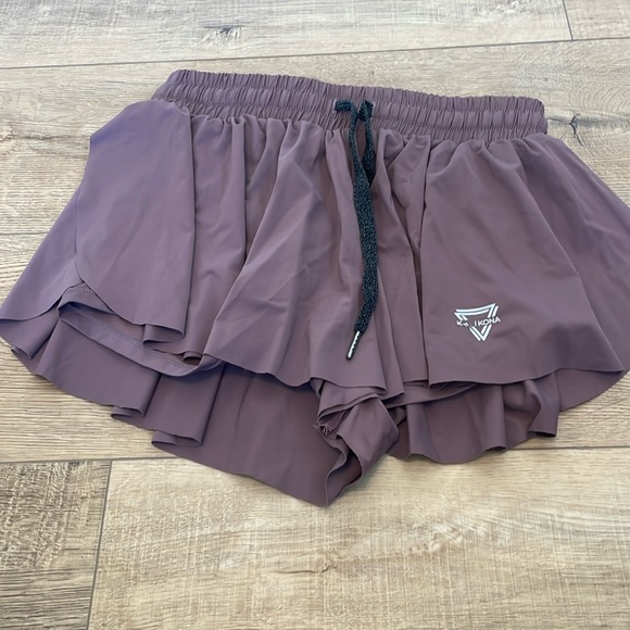 Keiki Kona size S shorts brownish color. This is a skort. - Picture 1 of 4